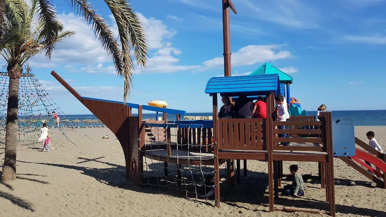 Apartamento Céntrico Frente a la Playa. Estepona Appartement